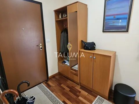 Rent, two bedroom apartment, 75m², City Kvart, Podgorica - image 12