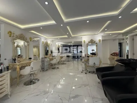 Izdavanje, poslovni prostor, 320m², Savski Venac, Beograd - image 13