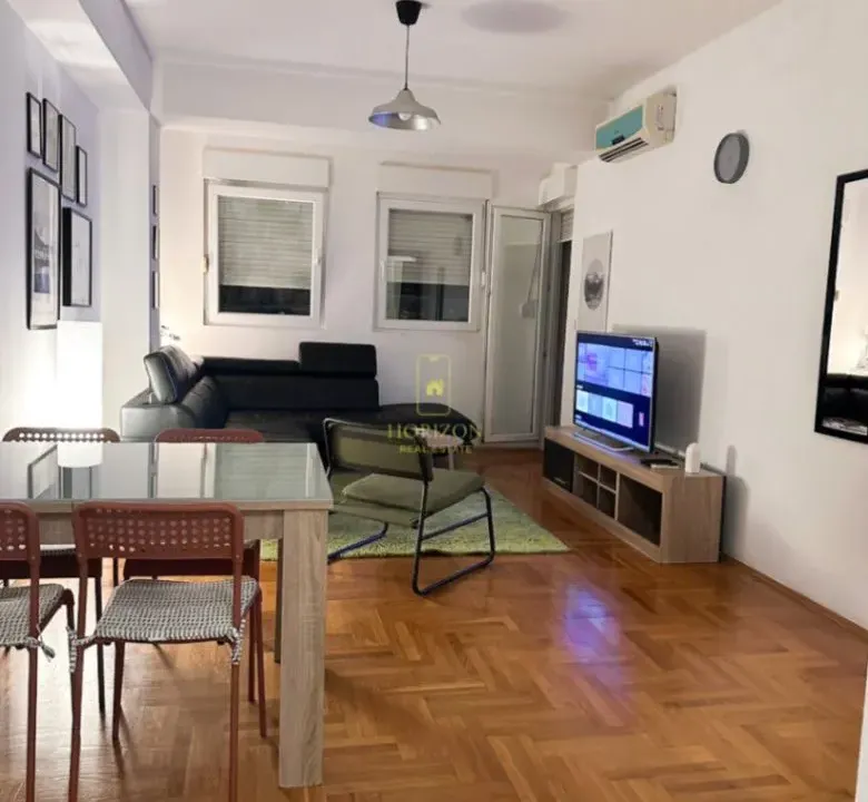 Izdavanje, jednosoban stan, 52m², City Kvart, Podgorica