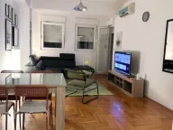 Izdavanje, jednosoban stan, 52m², City Kvart, Podgorica - image 1