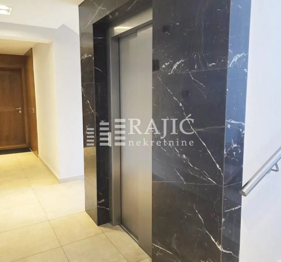 Izdavanje, četvorosoban stan, 80m², Tašmajdan, Palilula Sve Podlokacije