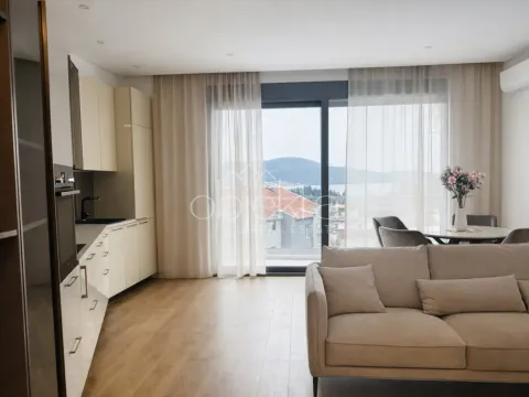 Prodaja, stan, 76m², Tivat, Crna Gora - image 4