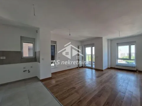 Izdavanje, trosoban stan, 84m², Novi Beograd Blok 65, Novi Beograd Sve Podlokacije
