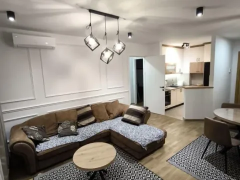 Rent, three bedroom apartment, 60m², Južni Bulevar, Vračar Sve Podlokacije - image 2