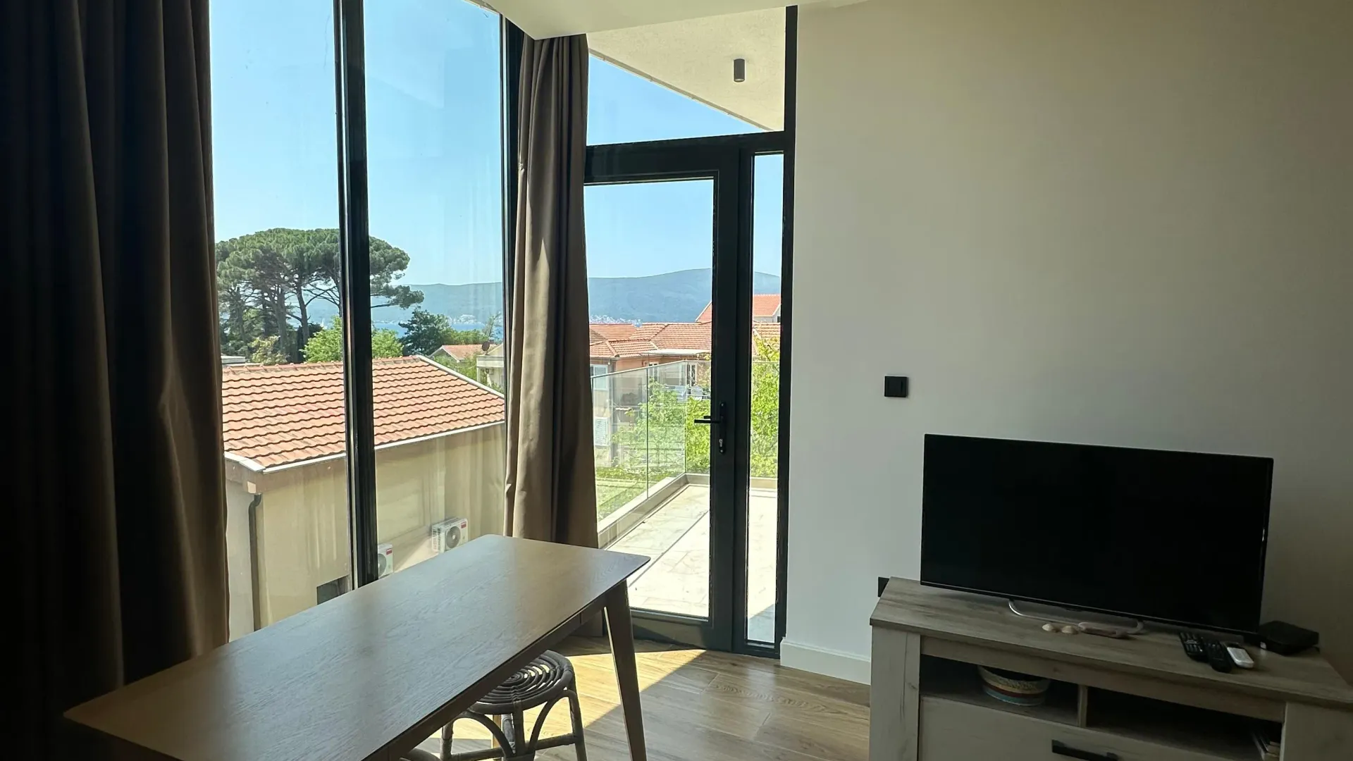 Rent, one bedroom apartment, 51m², Donja Lastva, Tivat