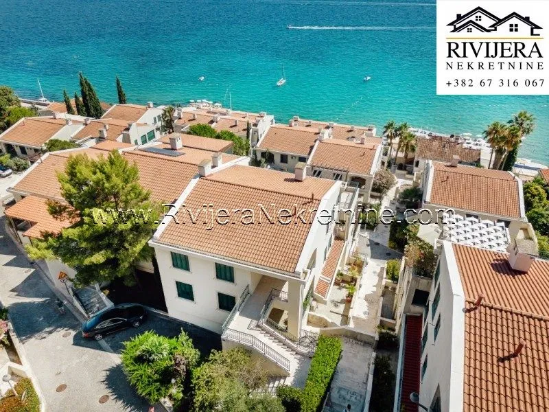 Prodaja, trosoban stan, 190m², Savina, Herceg Novi