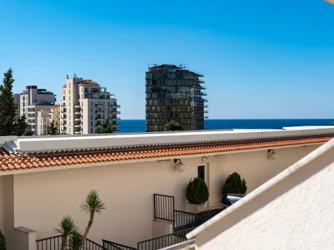 Sale, two bedroom apartment, 79m², Bečići, Budva - image 19