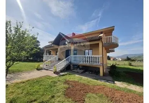 Izdavanje, kuća, 320m², Zagorič, Podgorica - image 14