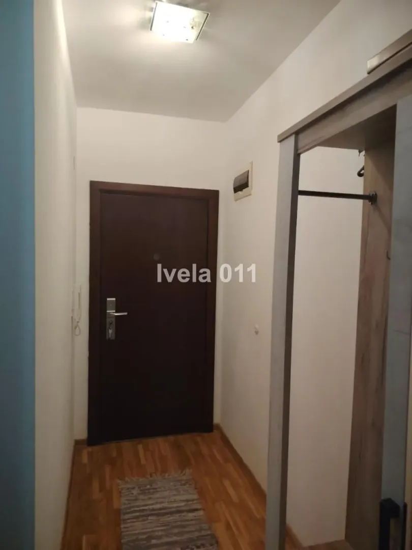 Prodaja, dvosoban stan, 45m², Vojvode Vlahovica, Beograd