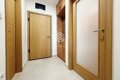 Izdavanje, jednosoban stan, 47m², City Kvart, Podgorica - image 13