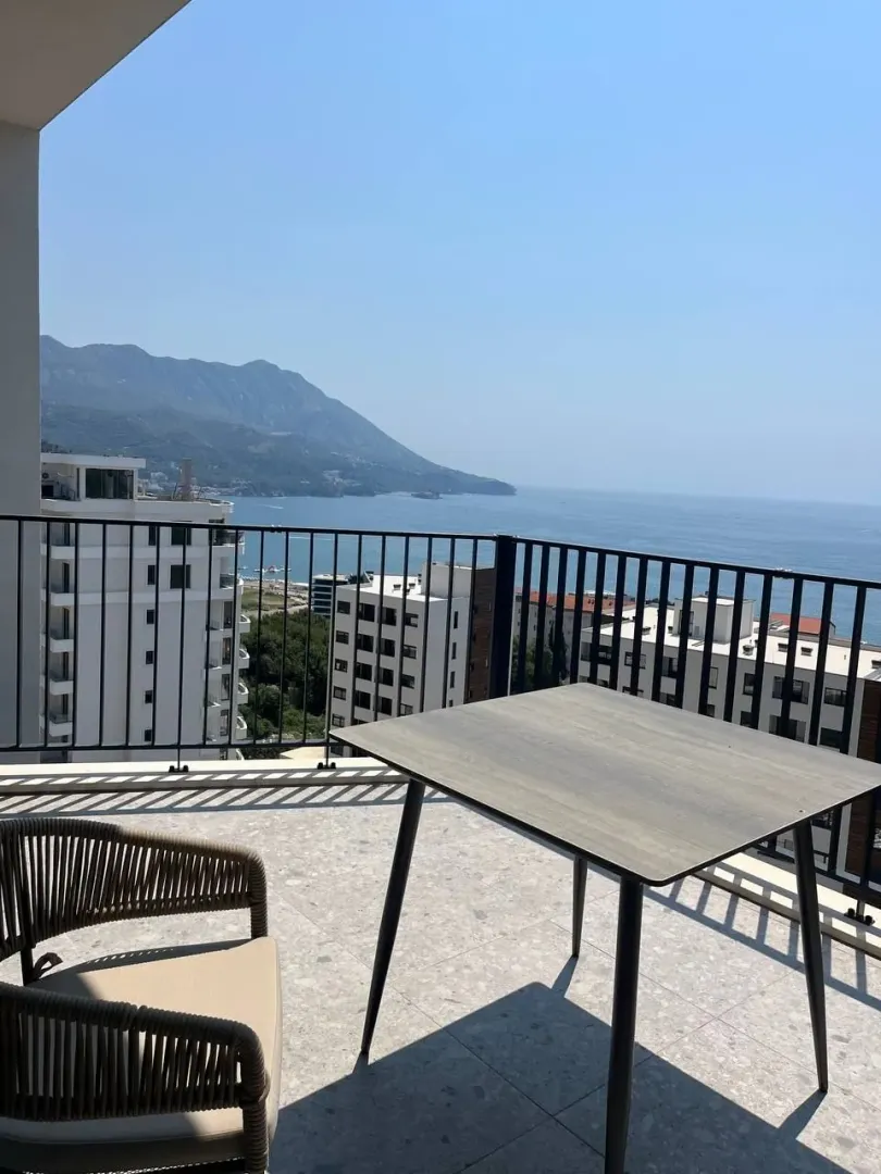 Sale, one bedroom apartment, 53m², Bečići, Budva