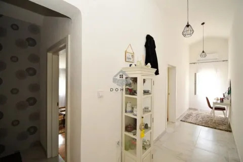 Rent, two bedroom apartment, 88m², Blok 9, Podgorica - image 8