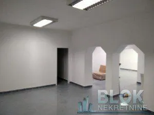 Izdavanje, poslovni prostor, 120m², Dalmatinska ulica, Podgorica