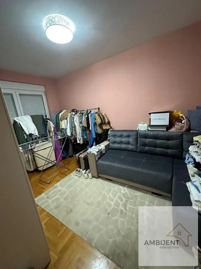 Prodaja, trosoban stan, 84m², Centar, Stara Pazova