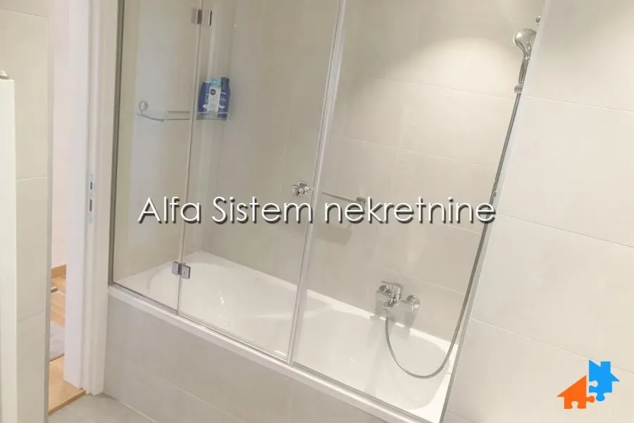 Rent, four bedroom apartment, 90m², Savski Venac, Beograd