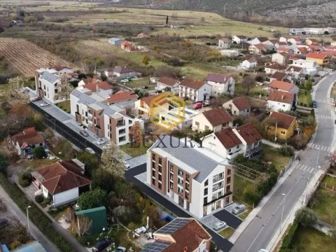 Prodaja, dvosoban stan, 62m², Gornja Gorica, Podgorica - image 1