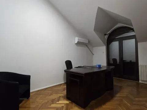 Rent, office space, 280m², Gorica C, Podgorica - image 13