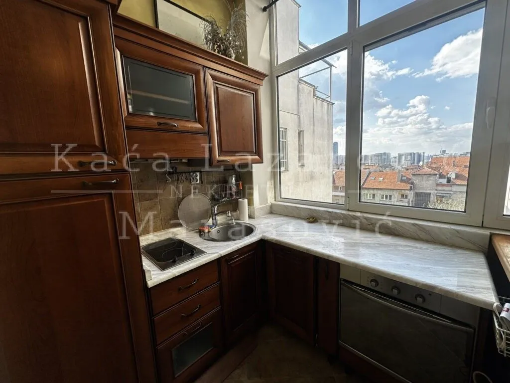 Izdavanje, dvosoban stan, 71m², Savski Venac, Beograd