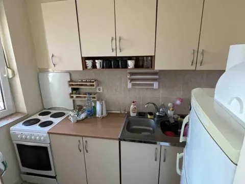 Izdavanje, jednosoban stan, 35m², Grbavica, Novi Sad Sve Podlokacije