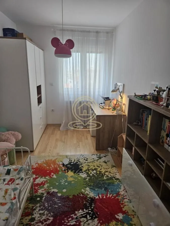Rent, three bedroom apartment, 56m², Zemun Cara Dušana, Zemun Sve Podlokacije