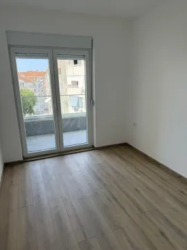 Sale, one bedroom apartment, 42m², Podkošljun, Budva - image 8