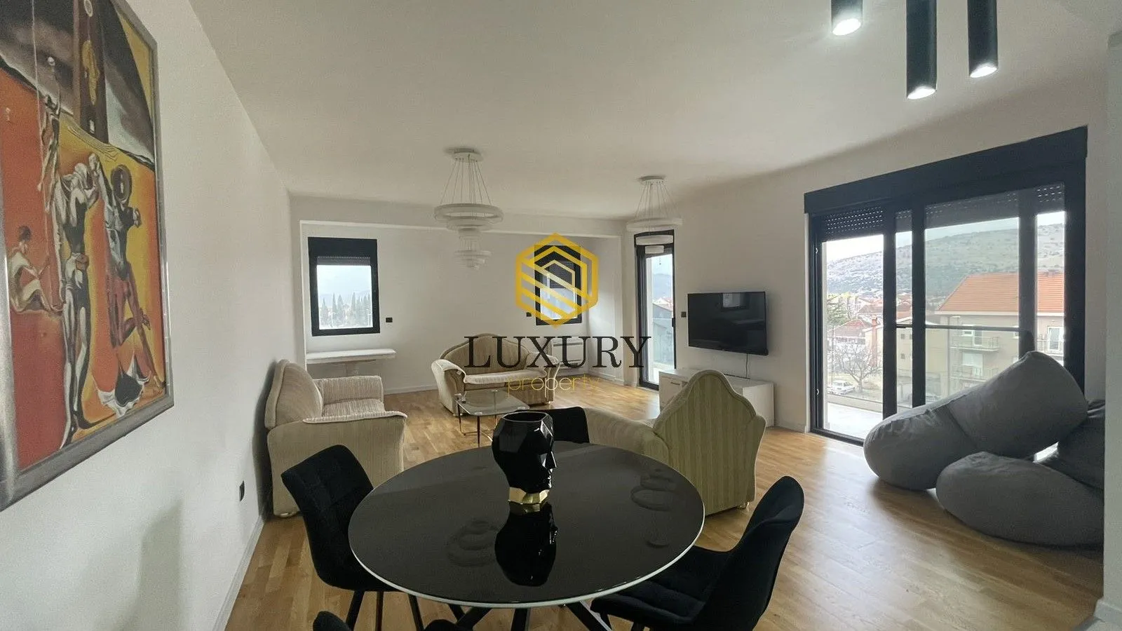 Rent, two bedroom apartment, 120m², Dalmatinska ulica, Podgorica