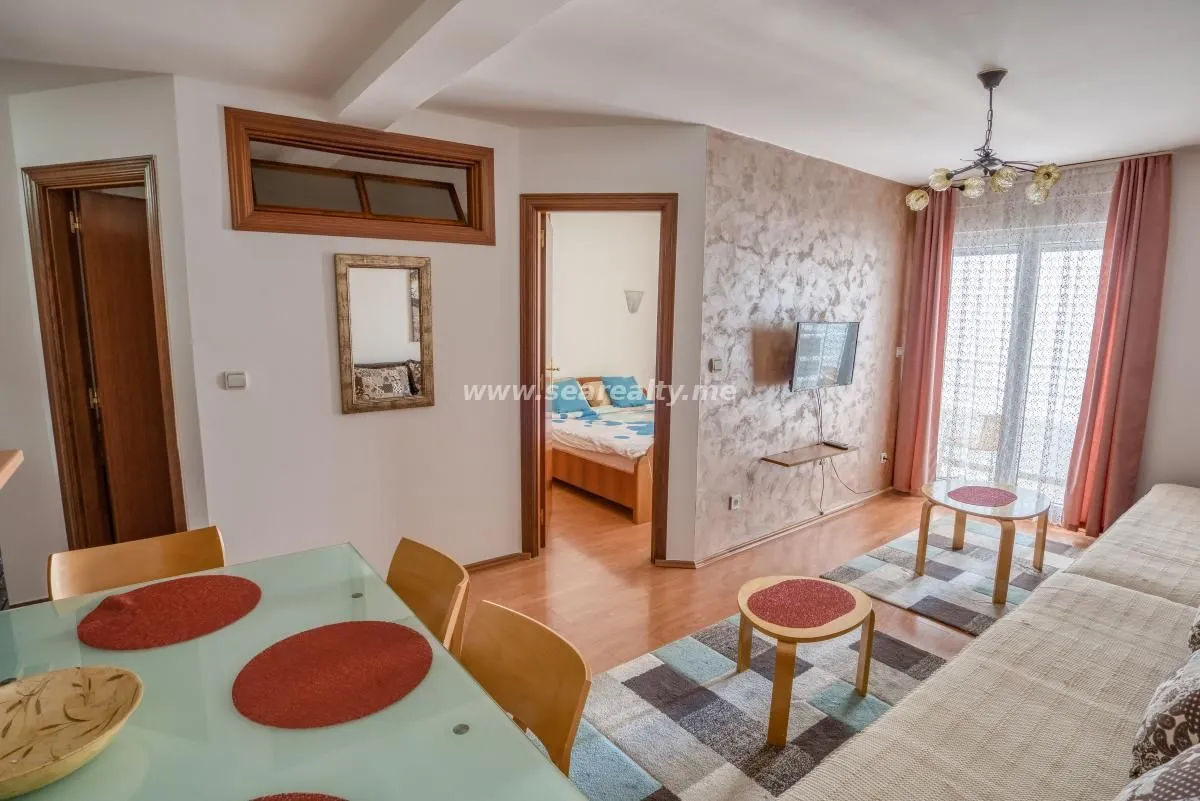 Rent, two bedroom apartment, 45m², Budva, Crna Gora
