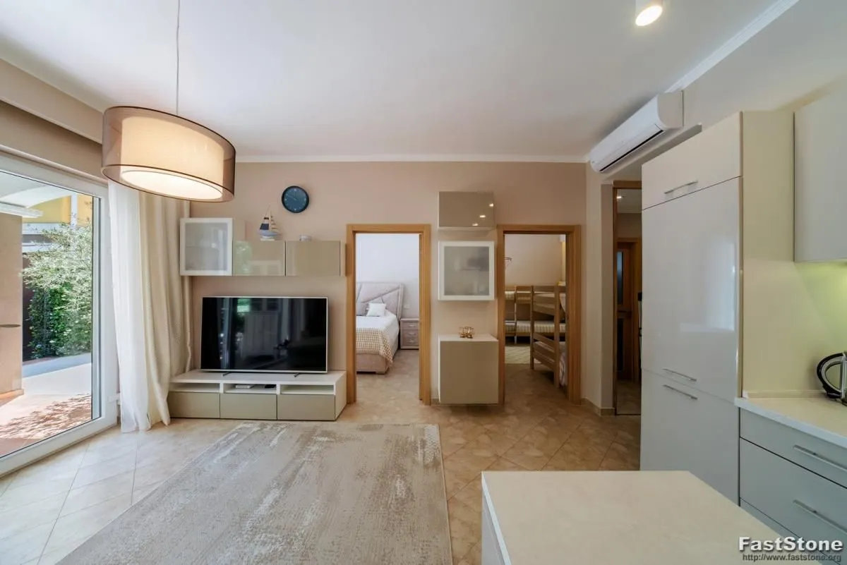 Prodaja, dvosoban stan, 63m², Orahovac, Kotor