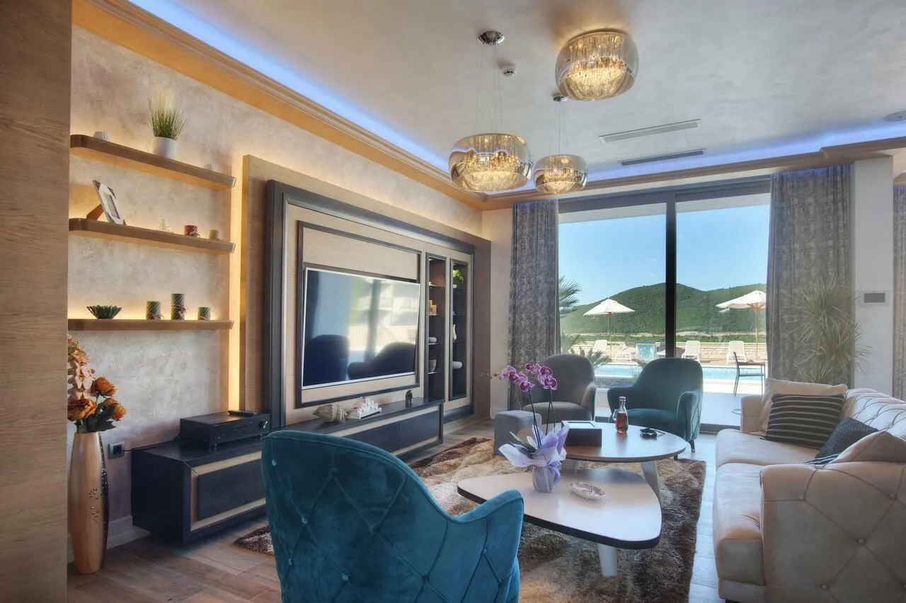 Sale, house, 190m², Prijevor, Budva