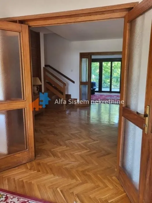 Prodaja, kuća, 320m², Rušanj, Beograd
