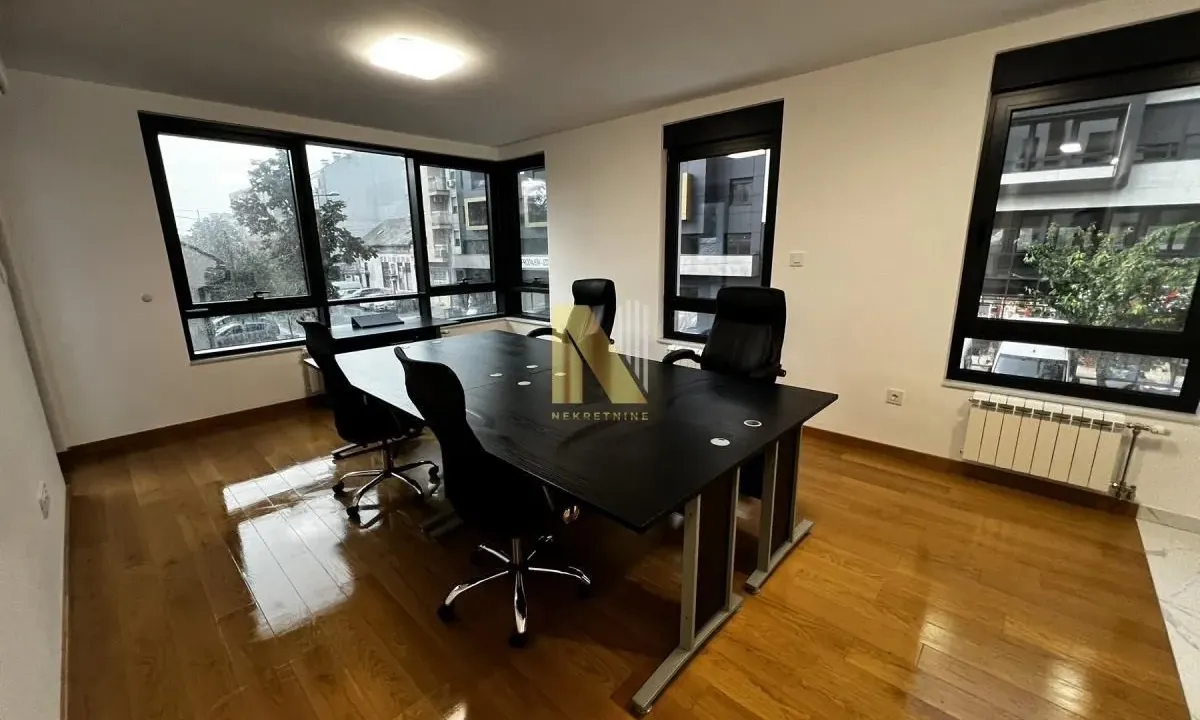 Izdavanje, poslovni prostor, 65m², Rotkvarija, Novi Sad Sve Podlokacije