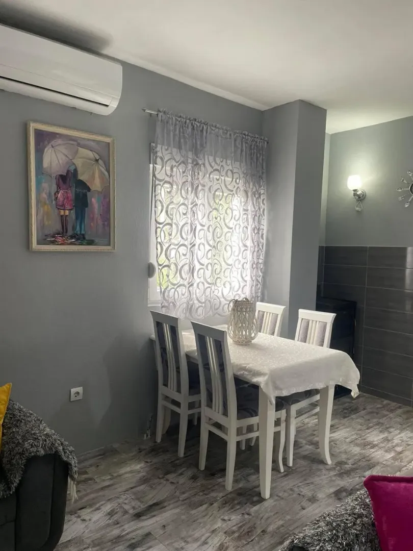Izdavanje, jednosoban stan, 60m², Malo Brdo, Podgorica