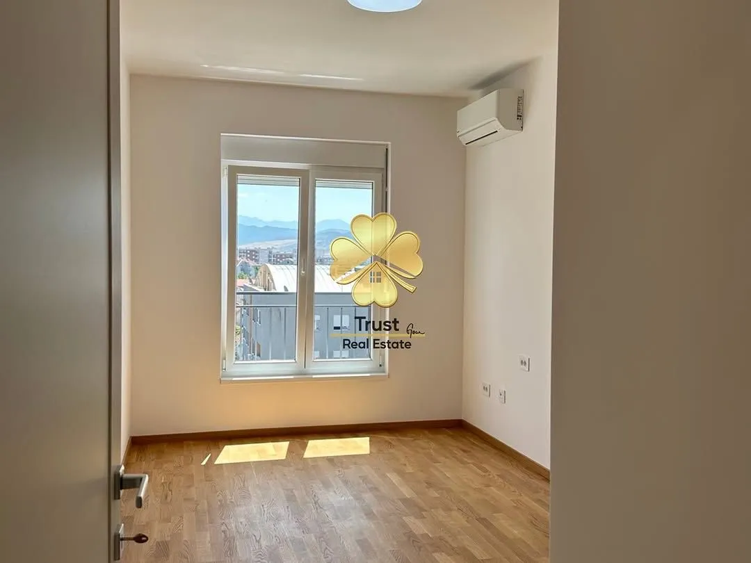 Izdavanje, dvosoban stan, 65m², Stari Aerodrom, Podgorica