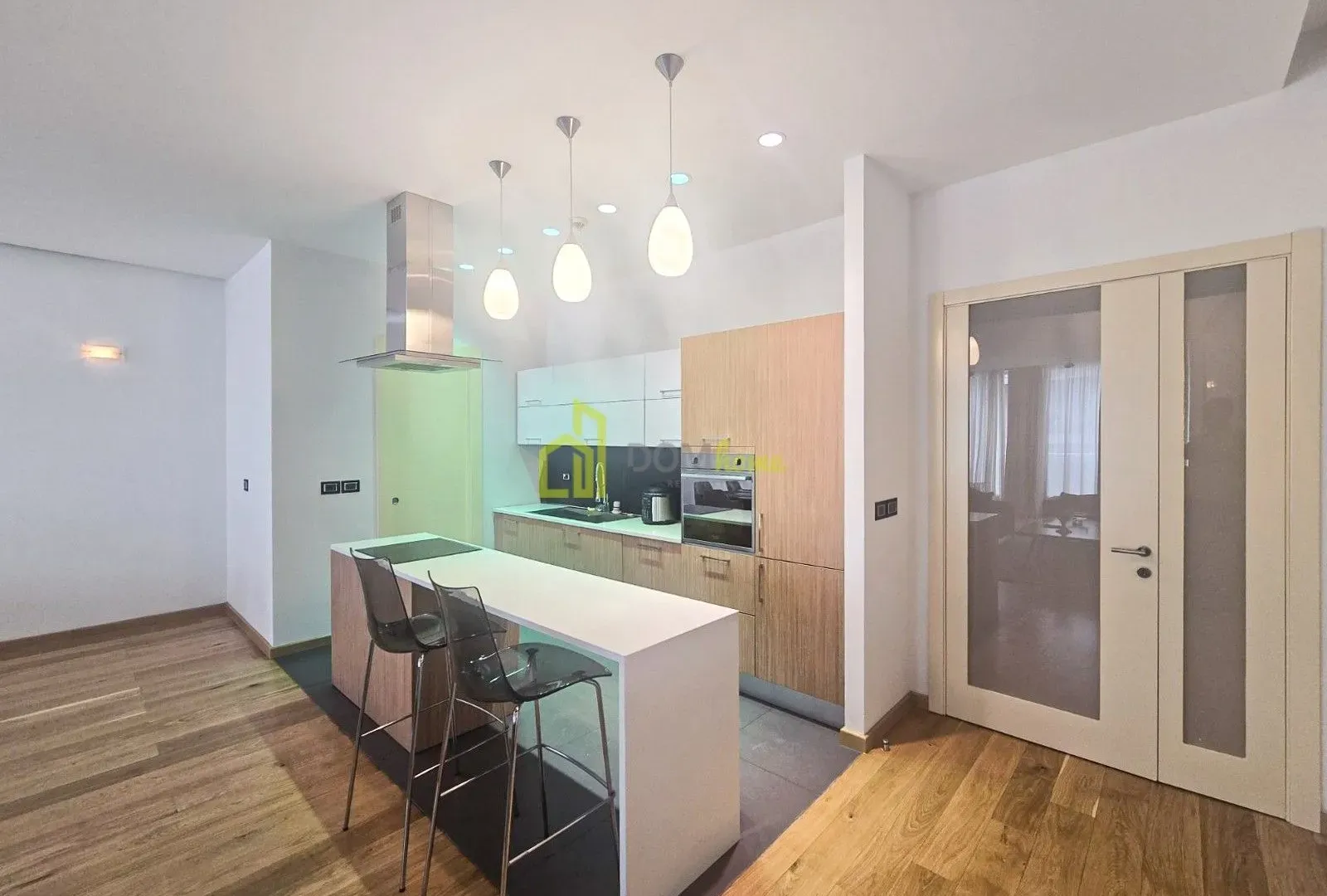 Izdavanje, dvosoban stan, 127m², Kruševac, Podgorica