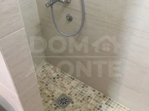 Rent, two bedroom apartment, 70m², Tivat, Crna Gora - image 9