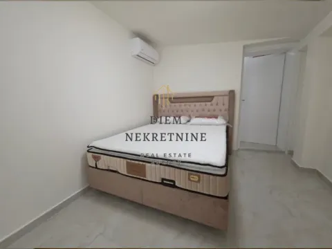 Rent, two bedroom apartment, 100m², Malo Brdo, Podgorica - image 12