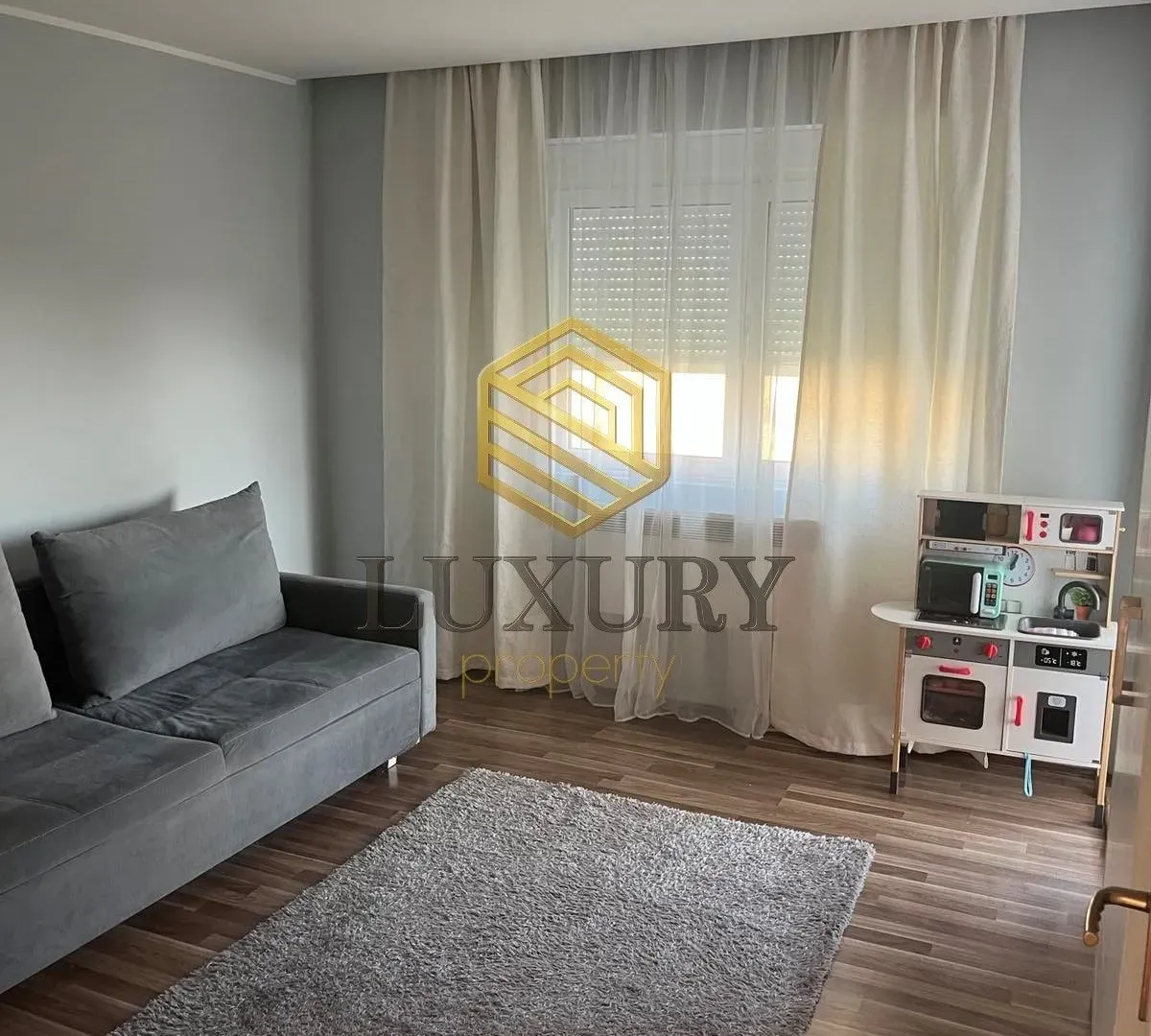 Izdavanje, dvosoban stan, 75m², Gornja Gorica, Podgorica