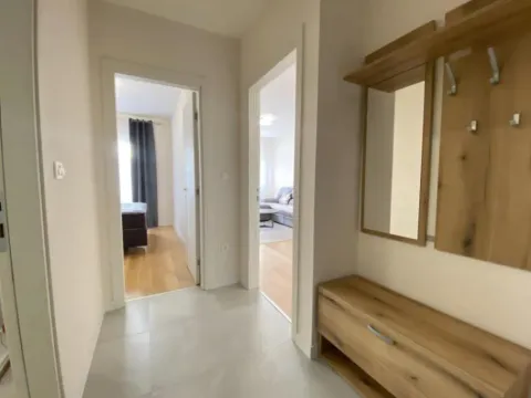 Rent, one bedroom apartment, 48m², Central Point, Podgorica - image 10