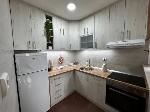 Izdavanje, jednosoban stan, 45m², Krivi Most, Podgorica - image 4