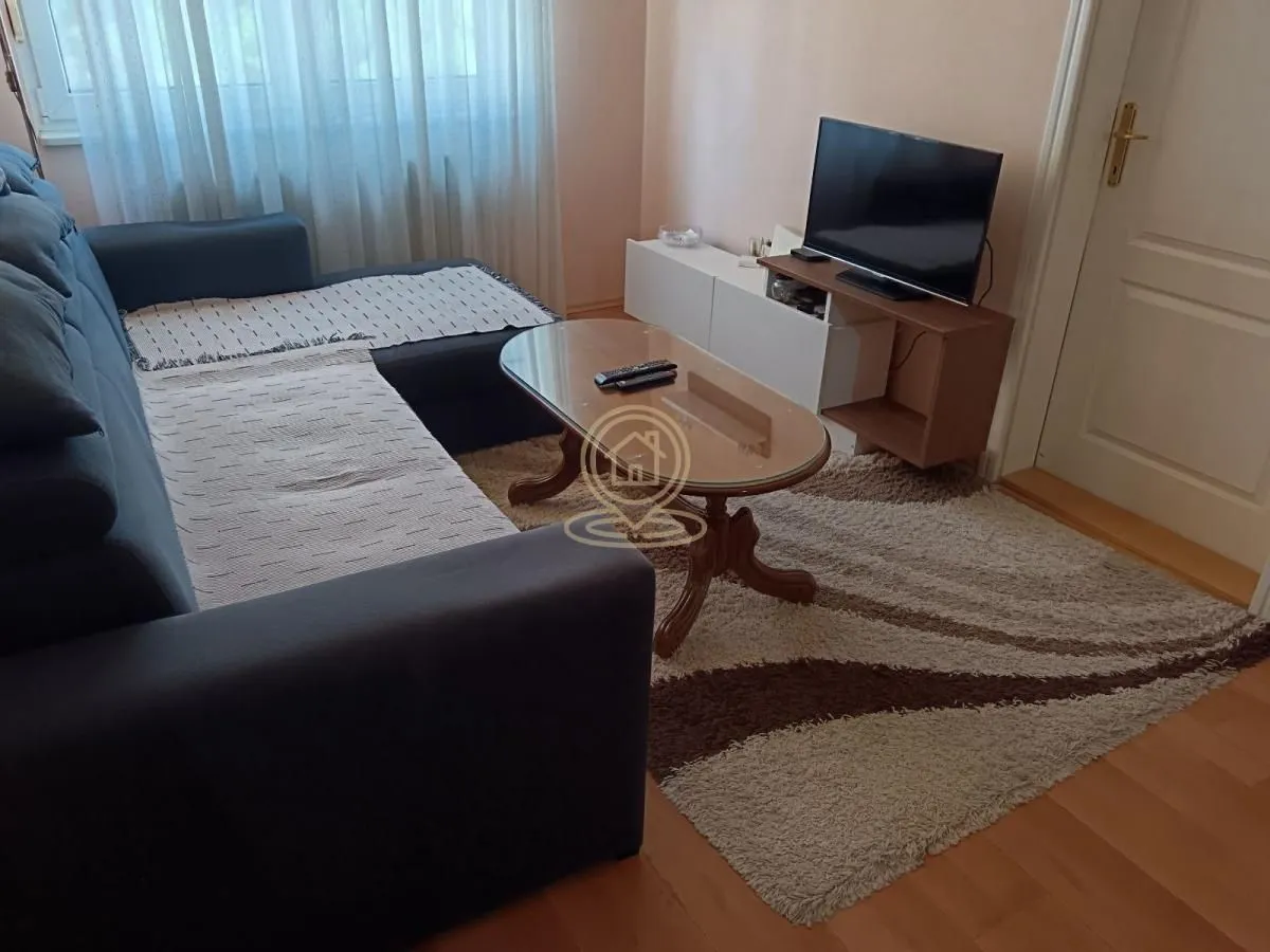 Izdavanje, trosoban stan, 58m², Rotkvarija, Novi Sad Sve Podlokacije