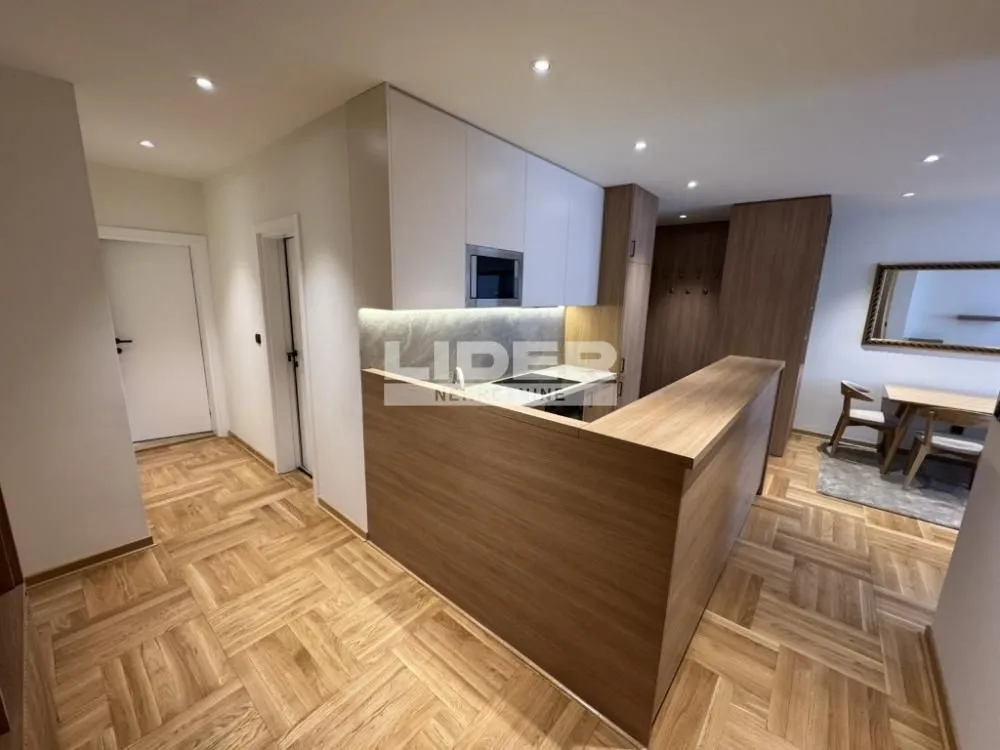 Izdavanje, četvorosoban stan, 90m², Zvezdara Sve Podlokacije, Beograd