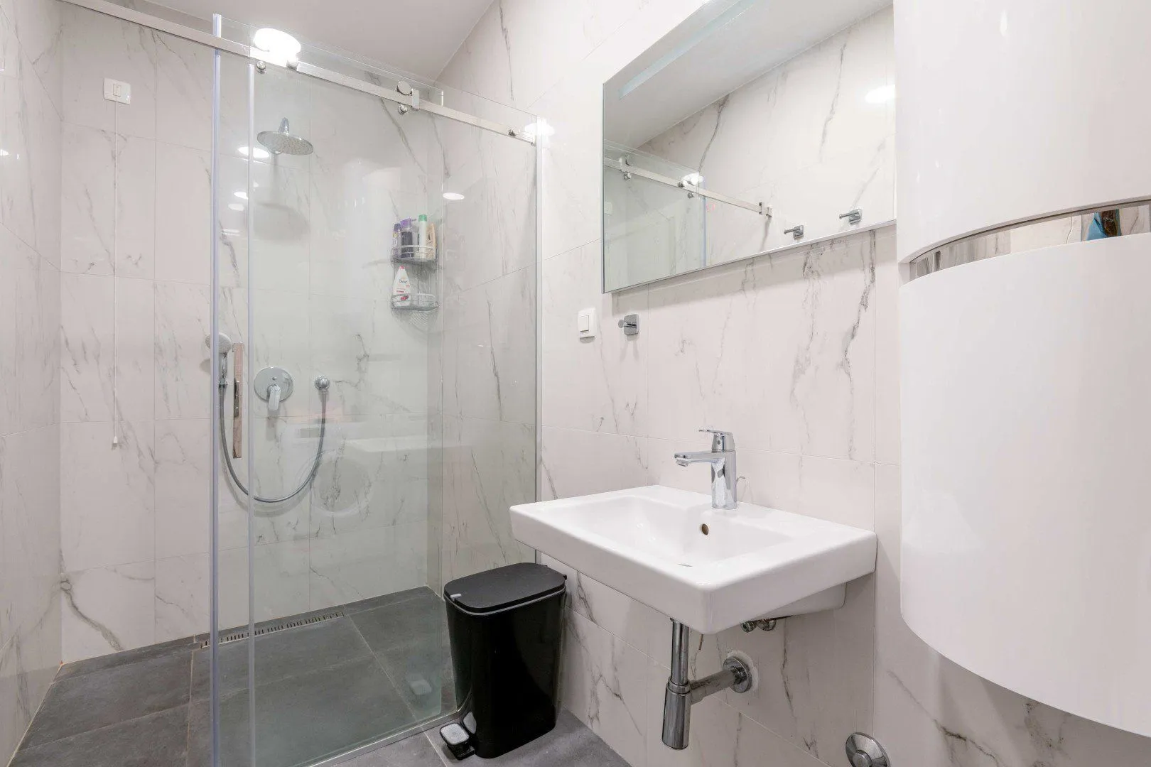 Prodaja, jednosoban stan, 65m², Centar, Bar