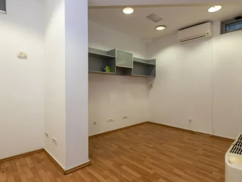 Rent, office space, 147m², Vezirov Most, Podgorica - image 4
