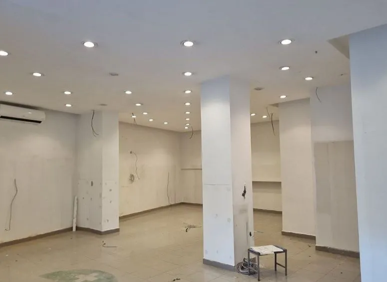 Izdavanje, poslovni prostor, 84m², Stari Grad, Beograd