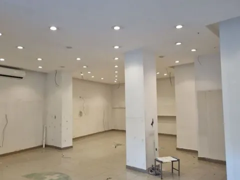 Izdavanje, poslovni prostor, 84m², Stari Grad, Beograd