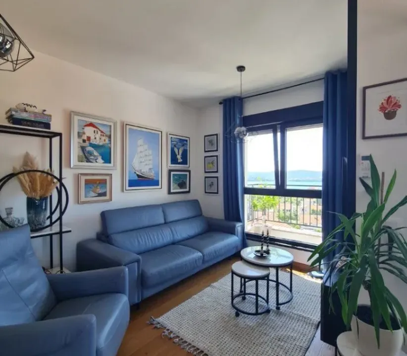 Izdavanje, jednosoban stan, 47m², Kava, Tivat