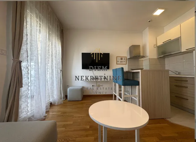 Izdavanje, garsonjera, 30m², City Kvart, Podgorica