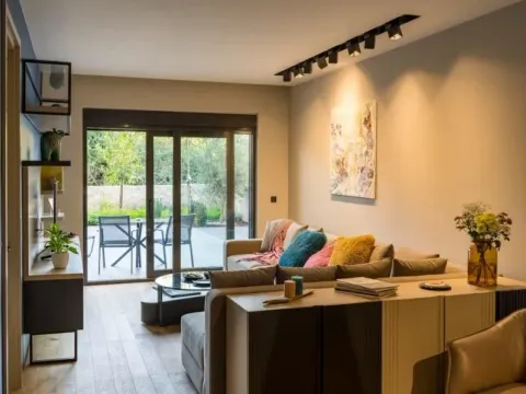 Izdavanje, jednosoban stan, 48m2, Donja Lastva, Tivat Izdavanje, jednosoban stan, 48m2, Donja Lastva, Tivat