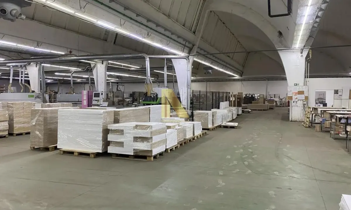 Rent, office space, 2800m², Salajka, Novi Sad Sve Podlokacije