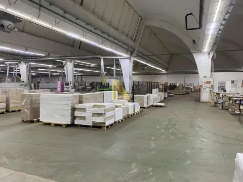 Rent, office space, 2800m², Salajka, Novi Sad Sve Podlokacije